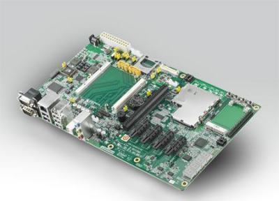 SOM-DB3500G-00A1E Carte de développement pour modules CPU QSEVEN LVDS 24bit