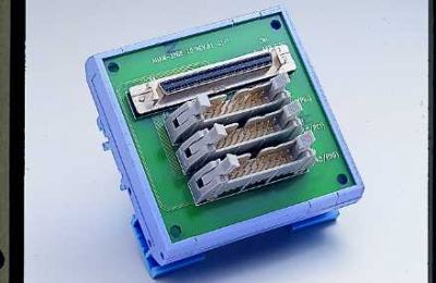 Bornier ADAM pour carte d'acquisition de données, SCSI-68 to 3*IDC-20 Converter, DIN-rail Mount