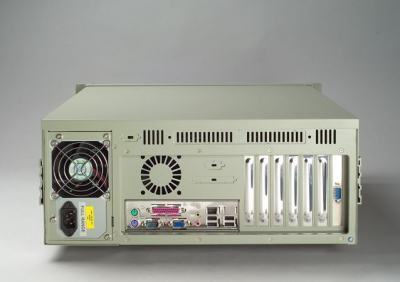 IPC-610MB-00FEE Châssis 4U sans alimentation pour PC rack 19" pour carte mère ATX/MicroATX