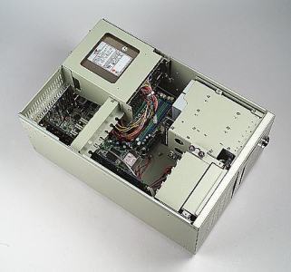 IPC-7220-30C Chassis format Tour pour PC industriel avec carte mère ATX/mATX 4 baies disques avec alimentation 300W