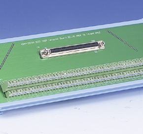 Bornier ADAM pour carte d'acquisition de données, SCSI-100 Wiring Terminal, DIN-rail Mount