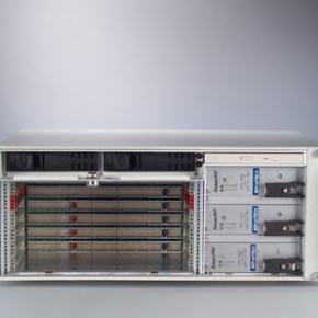 Châssis pour cartes CompactPCI, 4U CPCI enclosure w/ HDD bay, TP B/P, w/o PSU R2