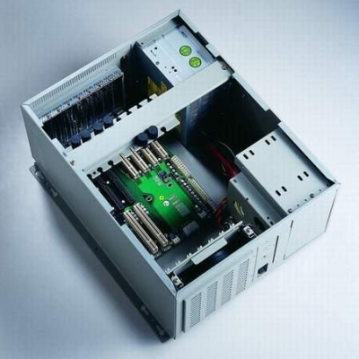 IPC-6608BP-00E Chassis format tour pour PC industriel à bus passif sans alimentation